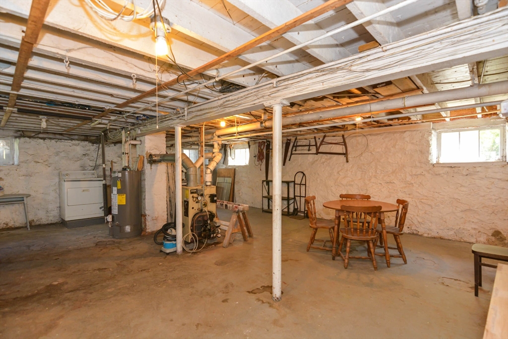 25 Maple Avenue Everett, MA 02149 - Photo 29 of 42