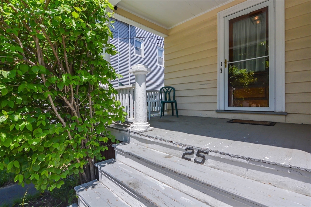 25 Maple Avenue Everett, MA 02149 - Photo 3 of 42