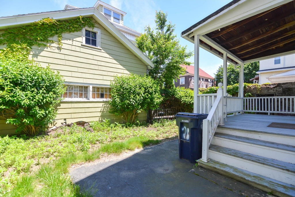 25 Maple Avenue Everett, MA 02149 - Photo 35 of 42