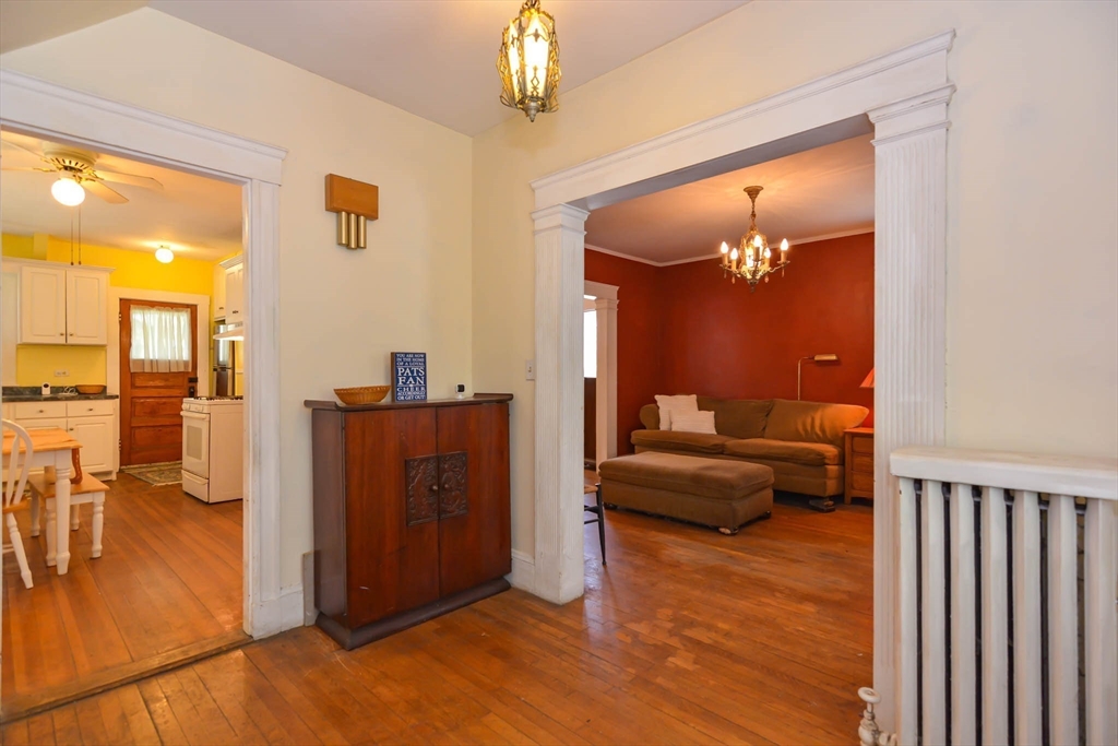 25 Maple Avenue Everett, MA 02149 - Photo 6 of 42