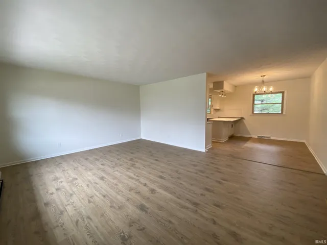 $2,400 | 1100 East Prairie Drive, Bloomington, IN 47408