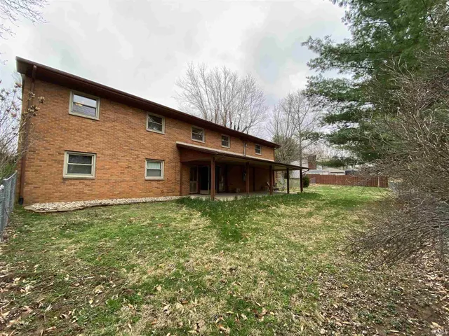 $2,400 | 1100 East Prairie Drive, Bloomington, IN 47408