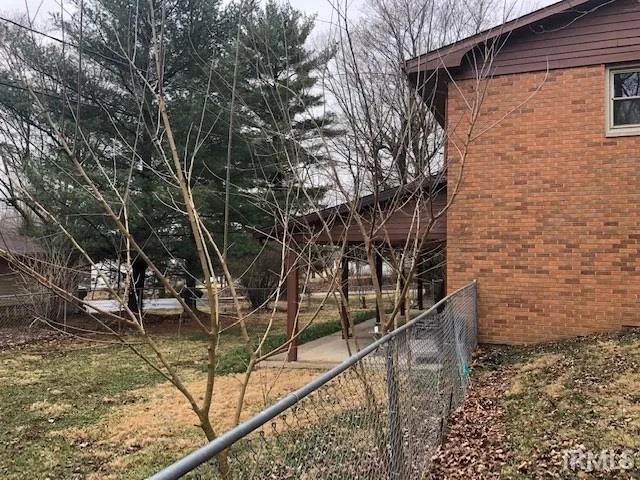 $2,400 | 1100 East Prairie Drive, Bloomington, IN 47408