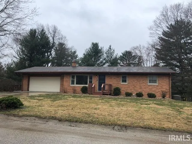 $2,400 | 1100 East Prairie Drive, Bloomington, IN 47408