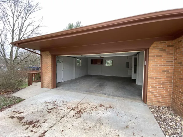 $2,400 | 1100 East Prairie Drive, Bloomington, IN 47408