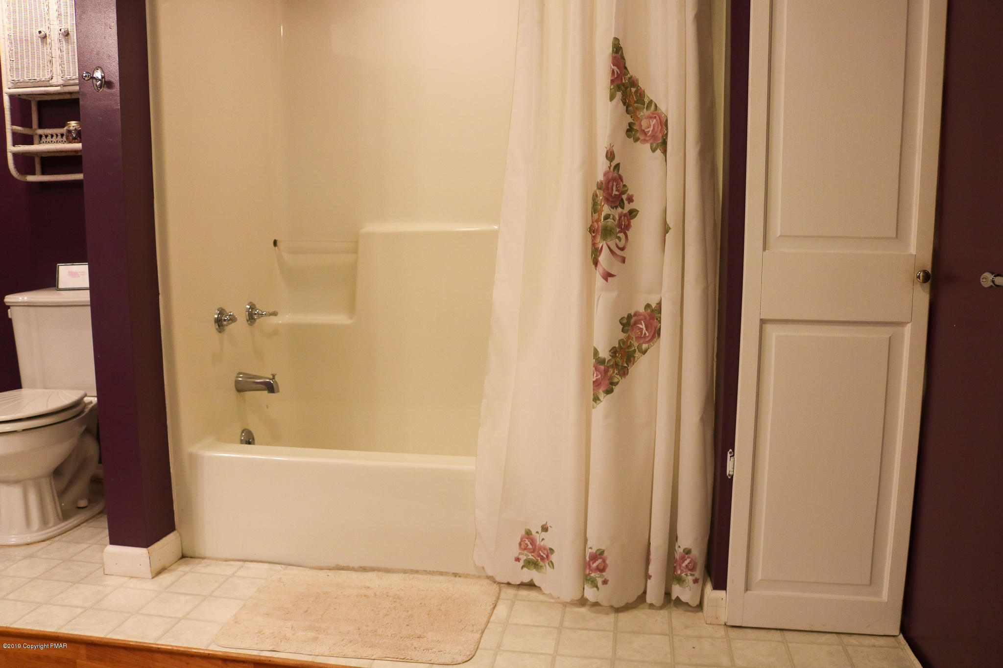 1258 Ranger Trail Pocono Lake, PA 18347 - Photo 15 of 44 lower bath