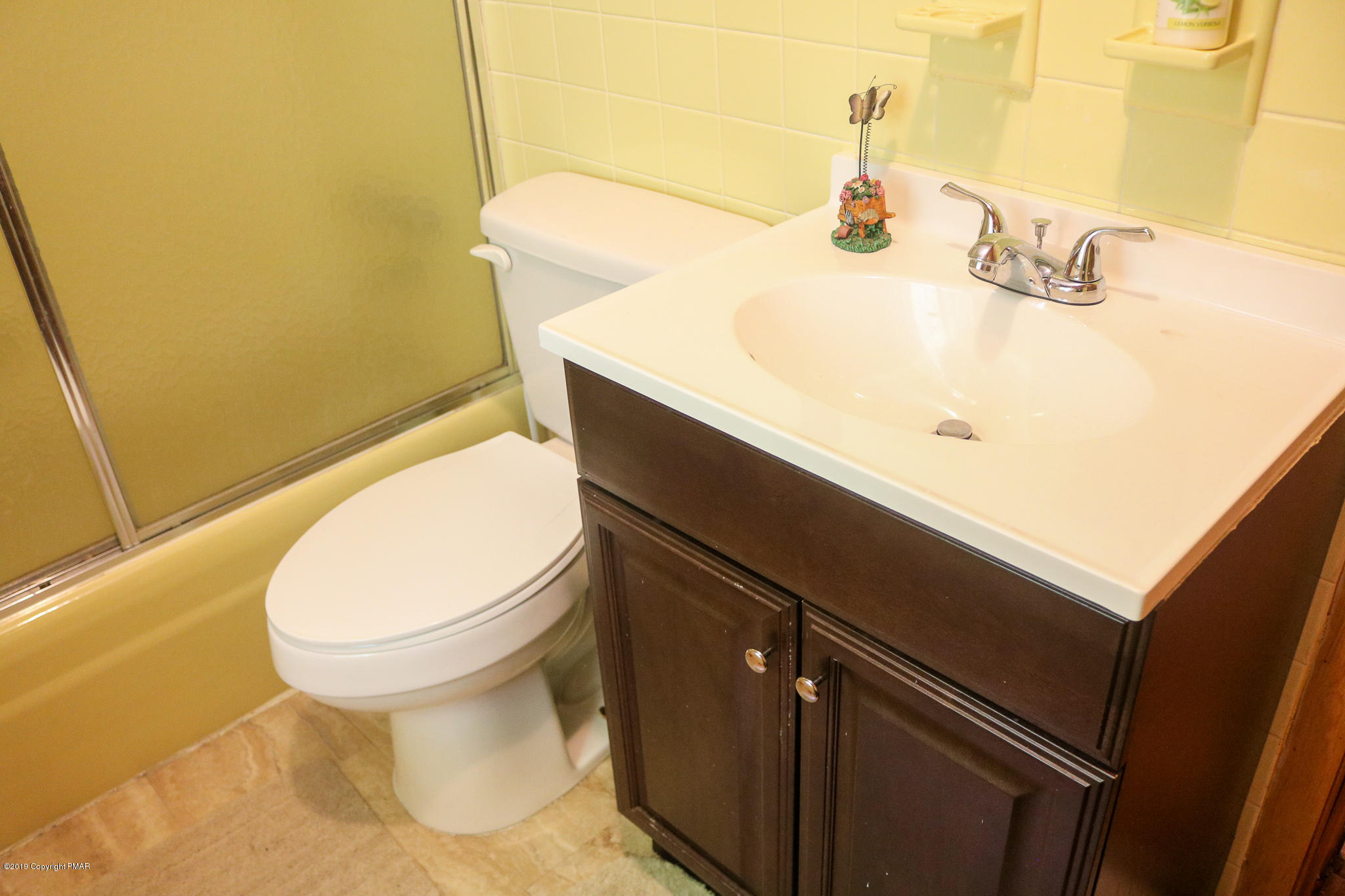 1258 Ranger Trail Pocono Lake, PA 18347 - Photo 33 of 44 bath