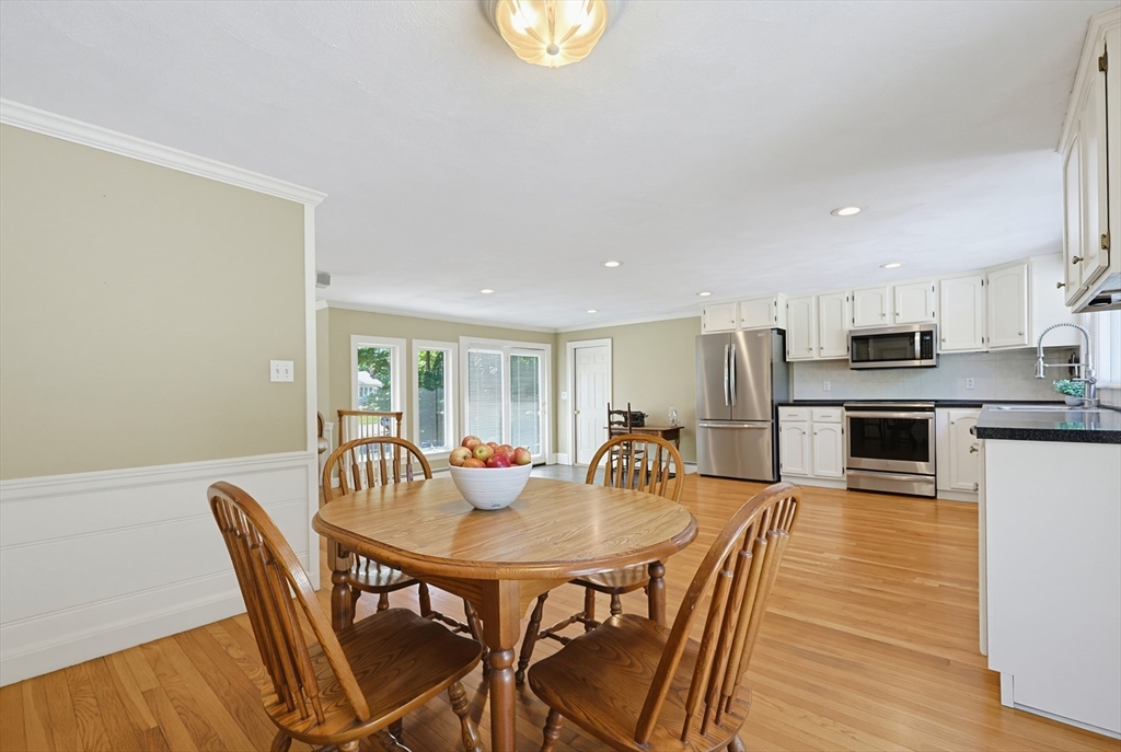 6 Spring Street Norfolk, MA 02056 - Photo 10 of 32