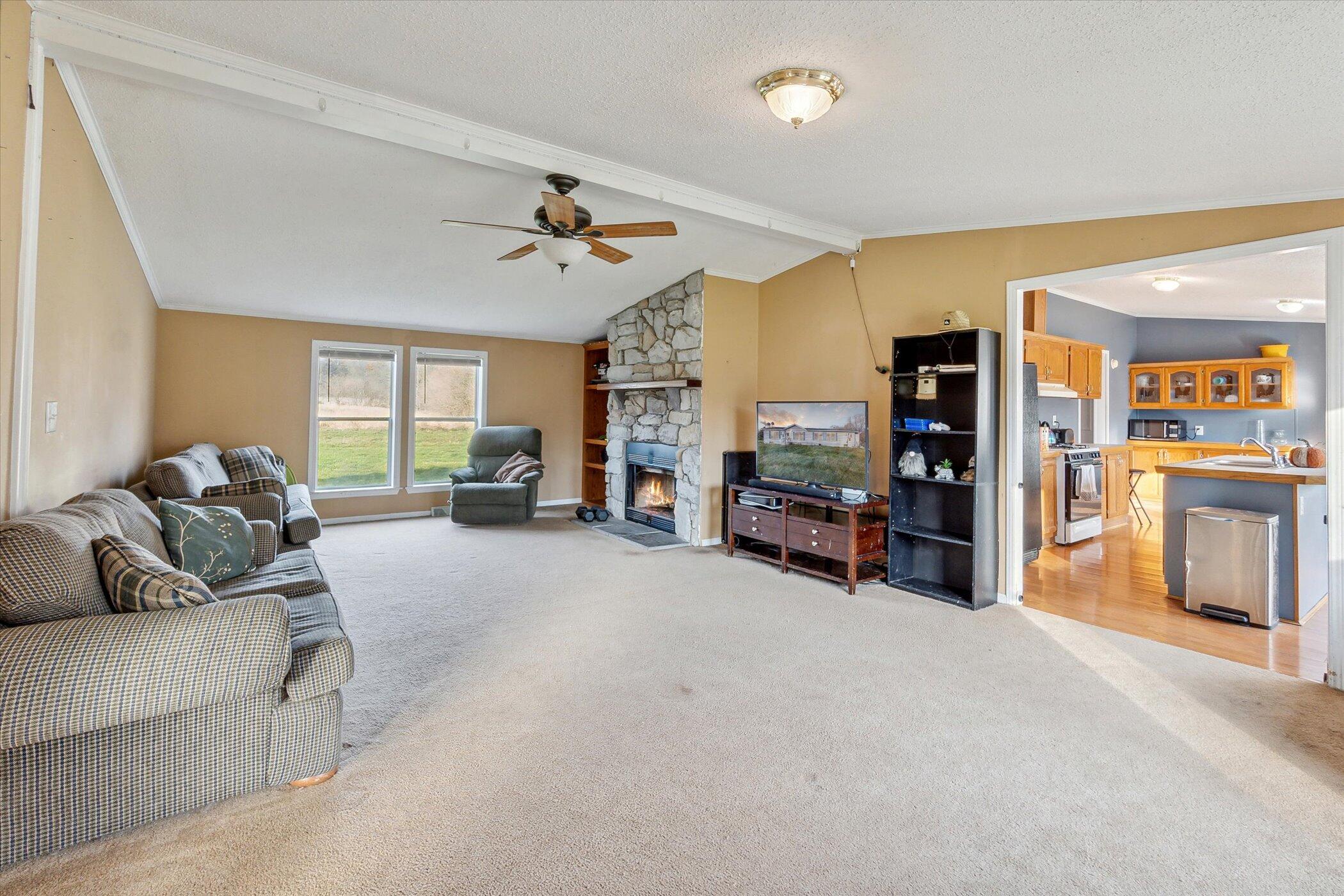 5910 Rogers Road Parma, MI 49269 - Photo 11 of 32 08-5910-Rogers-Rd-Parma-MI-49269-WindowS