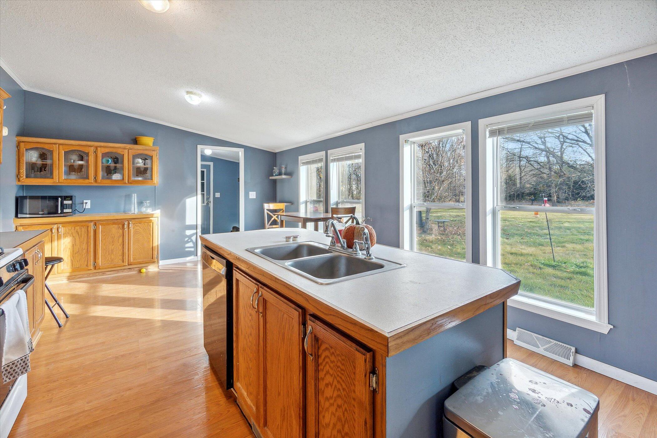 5910 Rogers Road Parma, MI 49269 - Photo 7 of 32 12-5910-Rogers-Rd-Parma-MI-49269-WindowS