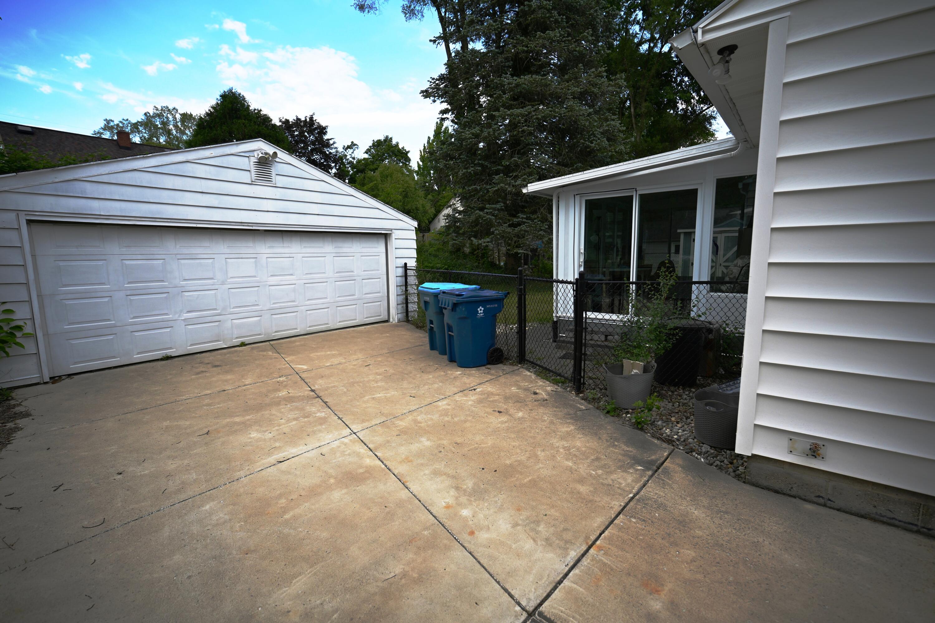 2734 Wellington Road Kalamazoo, MI 49008 - Photo 6 of 44 DSC_0172