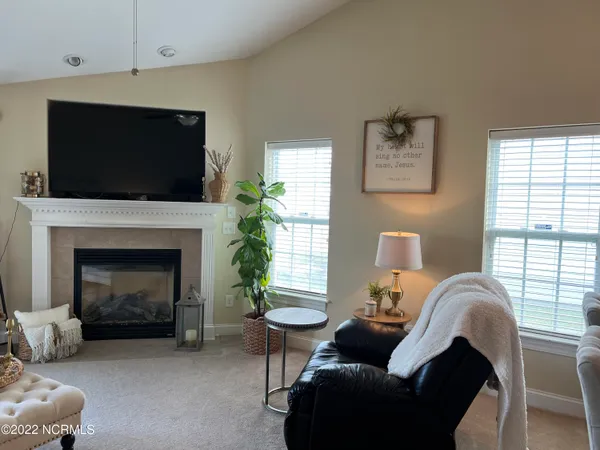 $2,000 | 2941 Beunavista Court, Greenville, NC 27834