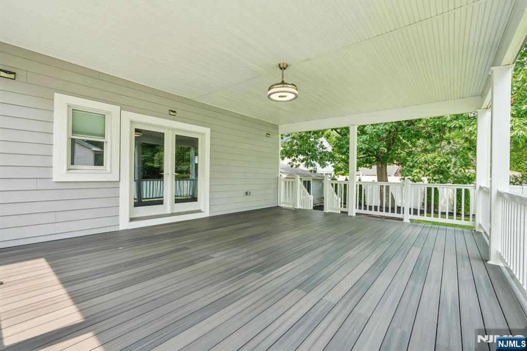 109 Prospect Street Paramus, NJ 07652 - Photo 26 of 33 Gallery Image 26