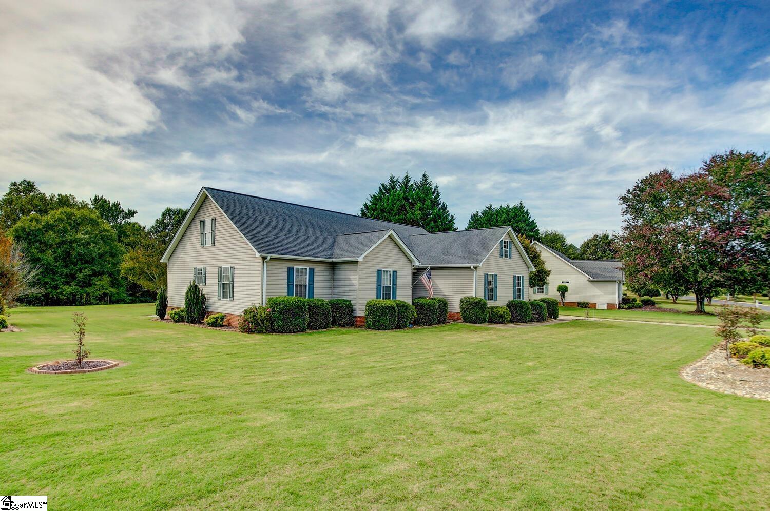 115 North Silver Ridge Drive Greer, SC 29651 - Photo 27 of 33 Gallery Image 27