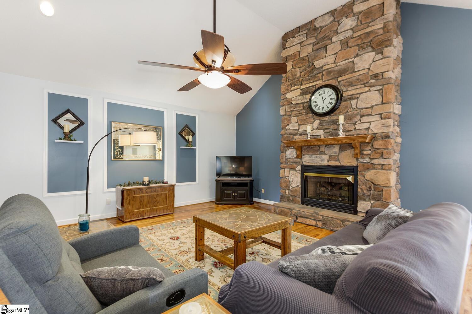 115 North Silver Ridge Drive Greer, SC 29651 - Photo 6 of 33 Gallery Image 6