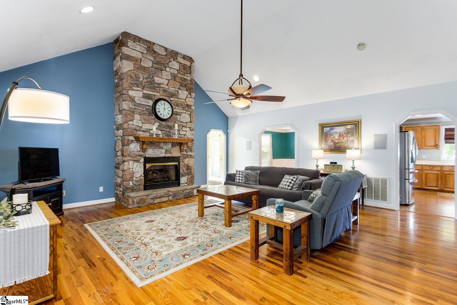 115 North Silver Ridge Drive Greer, SC 29651 - Photo 7 of 33 Gallery Image 7
