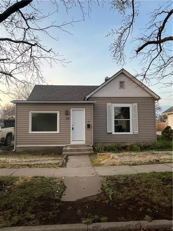 $178,000 | 710 West Locust Street, Plattsburg, MO 64477