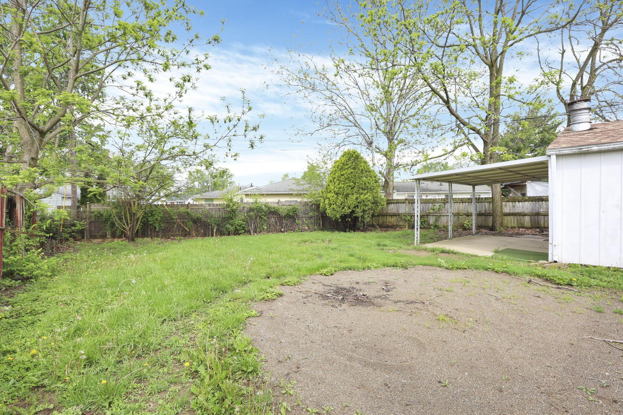 315 Redmond Road Columbus, OH 43228 - Photo 48 of 49 48-web-or-mls-G02A7681