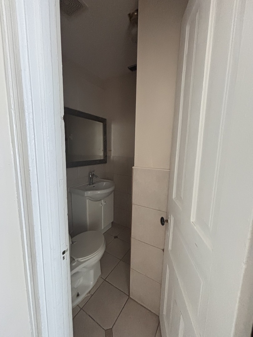 2701 West 18th Street, Unit 2F Chicago, IL 60608 - Photo 3 of 14