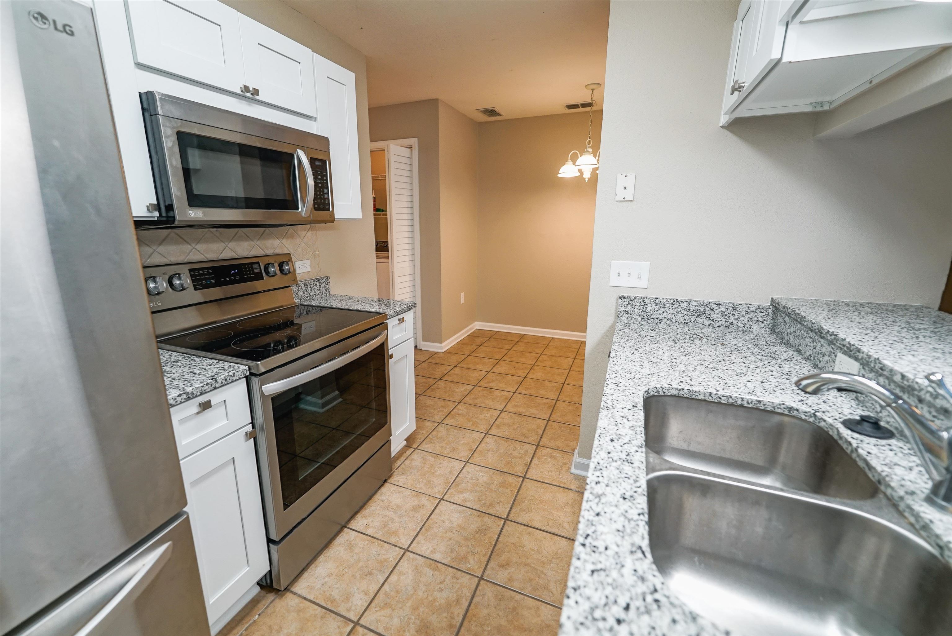 2738 West Tharpe Street, Unit 101 Tallahassee, FL 32303 - Photo 12 of 37