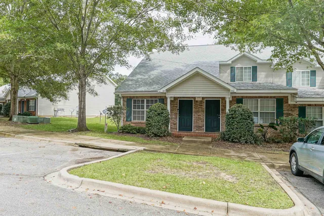 $1,350 | 2738 West Tharpe Street, Unit 101, Tallahassee, FL 32303