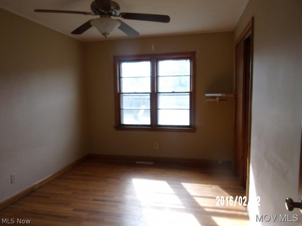 910 16th Street Vienna, WV 26105 - Photo 5 of 12