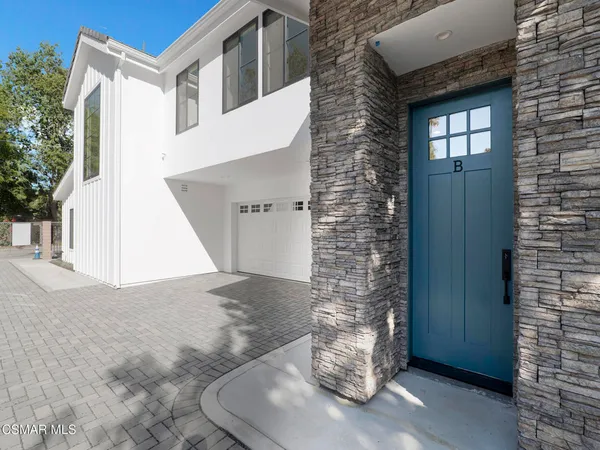 $4,300 | 3190 Los Robles Road, Unit B, Thousand Oaks, CA 91362