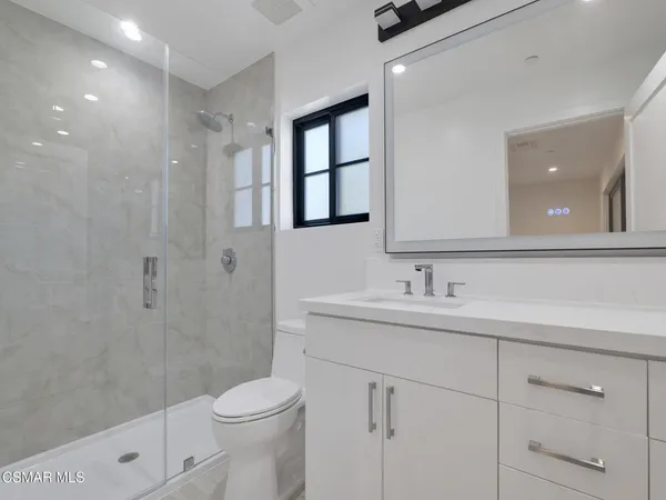 $4,300 | 3190 Los Robles Road, Unit B, Thousand Oaks, CA 91362