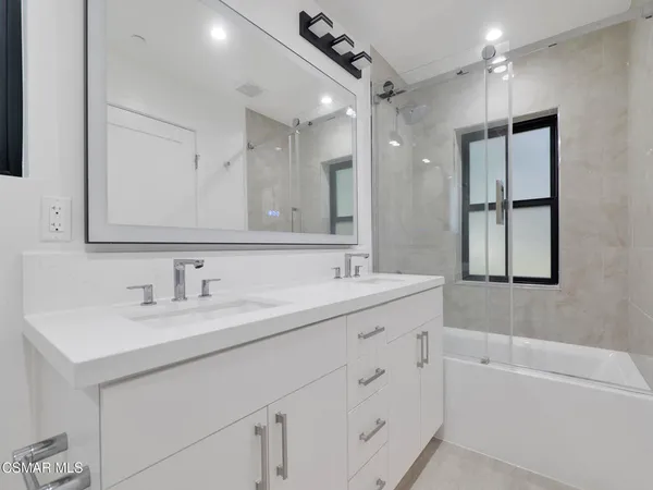 $4,300 | 3190 Los Robles Road, Unit B, Thousand Oaks, CA 91362