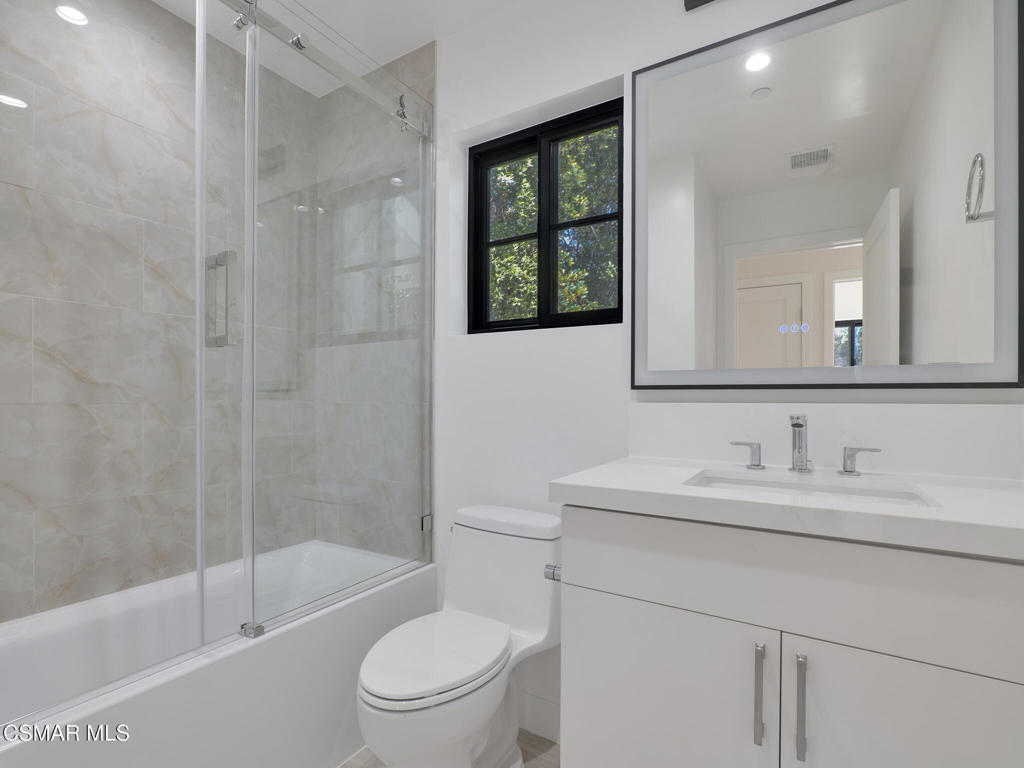 3190 Los Robles Road, Unit B Thousand Oaks, CA 91362 - Photo 16 of 21 a bathroom with a sink a toilet and shower
