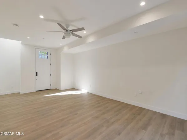 $4,300 | 3190 Los Robles Road, Unit B, Thousand Oaks, CA 91362