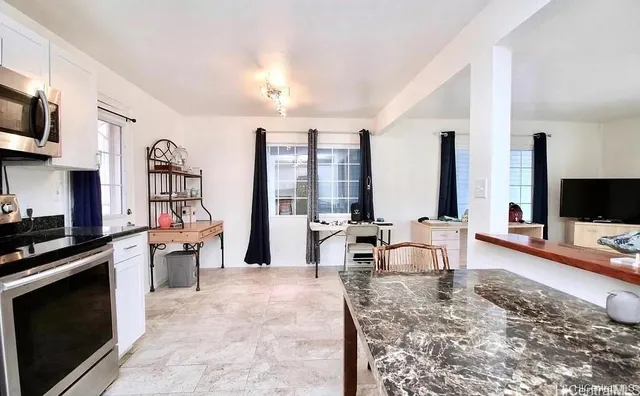 $4,900 | 85-059 Waianae Valley Road, Waianae, HI 96792