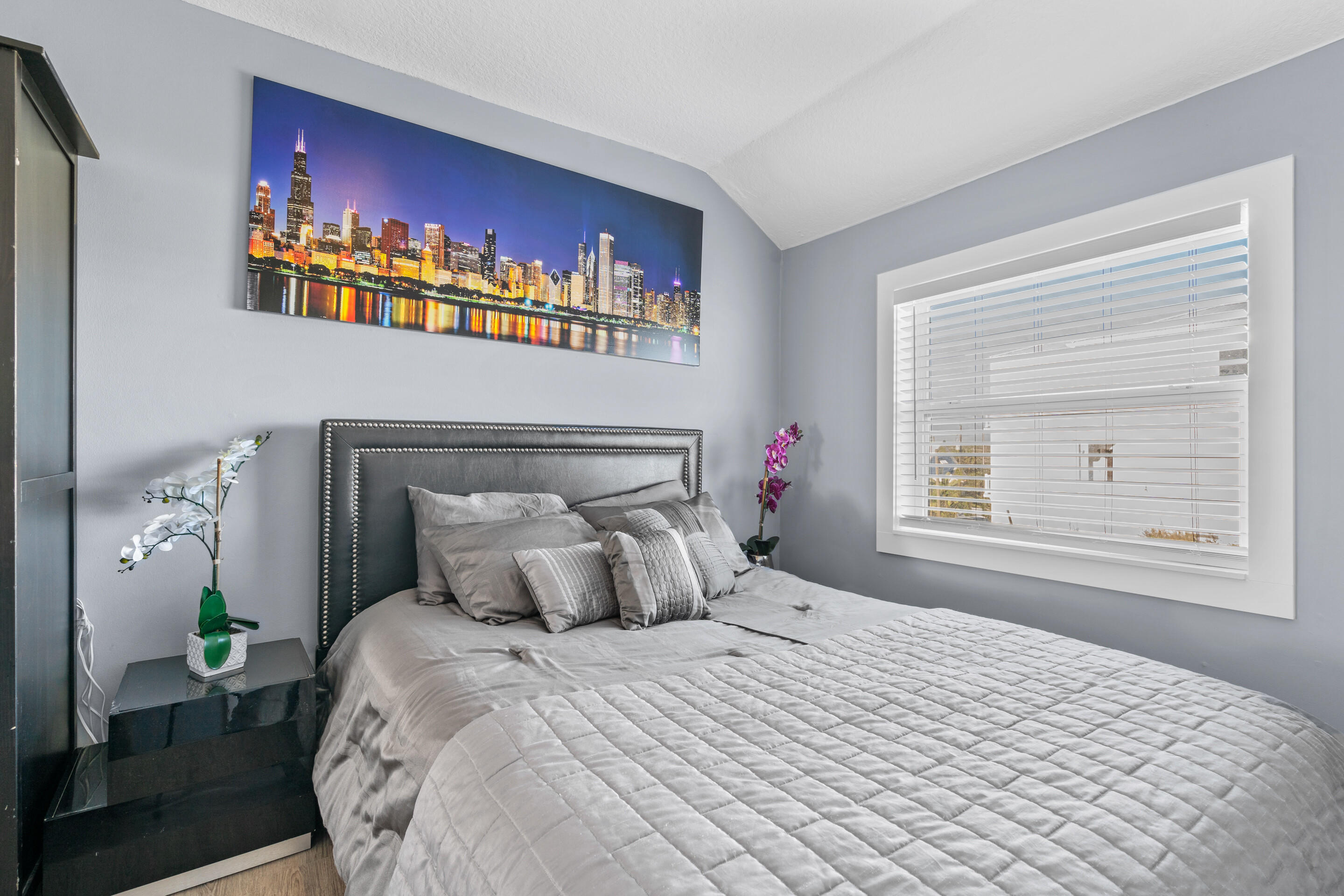 50 Cubbedge Road St. Augustine, FL 32080 - Photo 18 of 26 a bedroom with a bed and a window