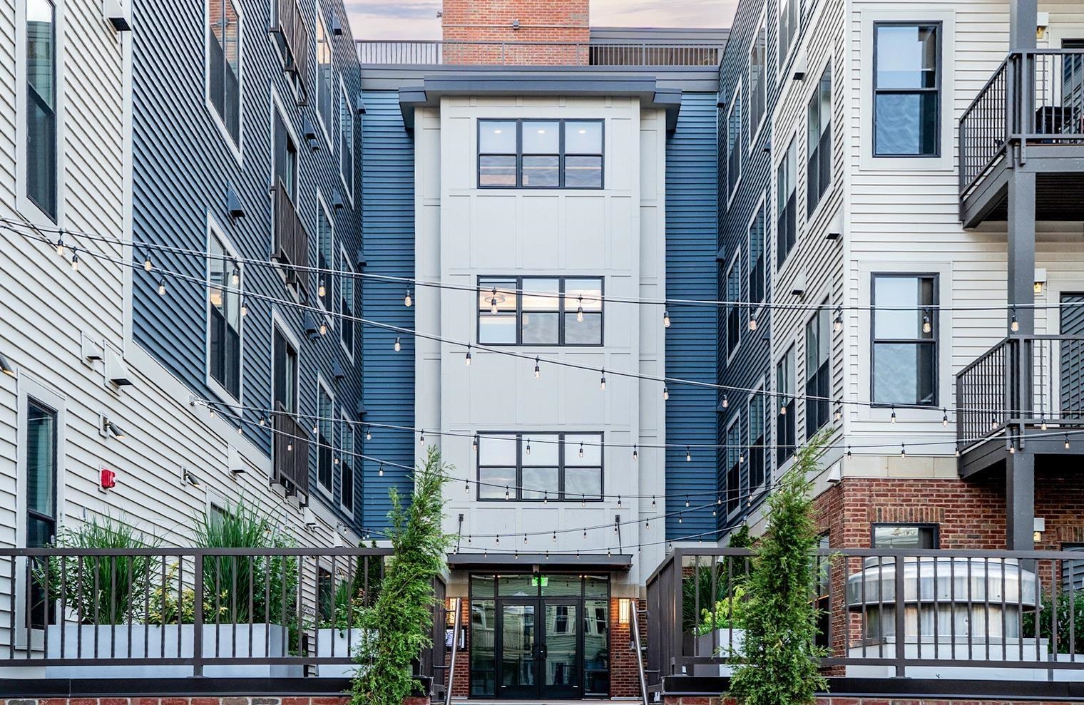 99 Foundry Place, Unit 304 Portsmouth, NH 03801 - Photo 4 of 15