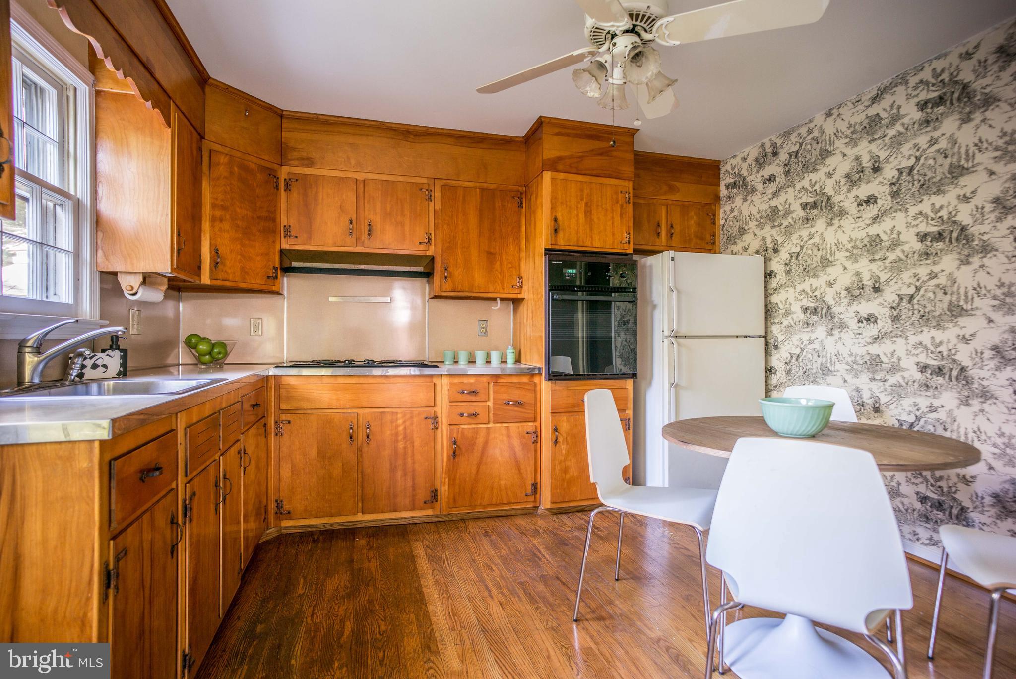 174 Rambling Way Springfield, PA 19064 - Photo 14 of 36 Kitchen