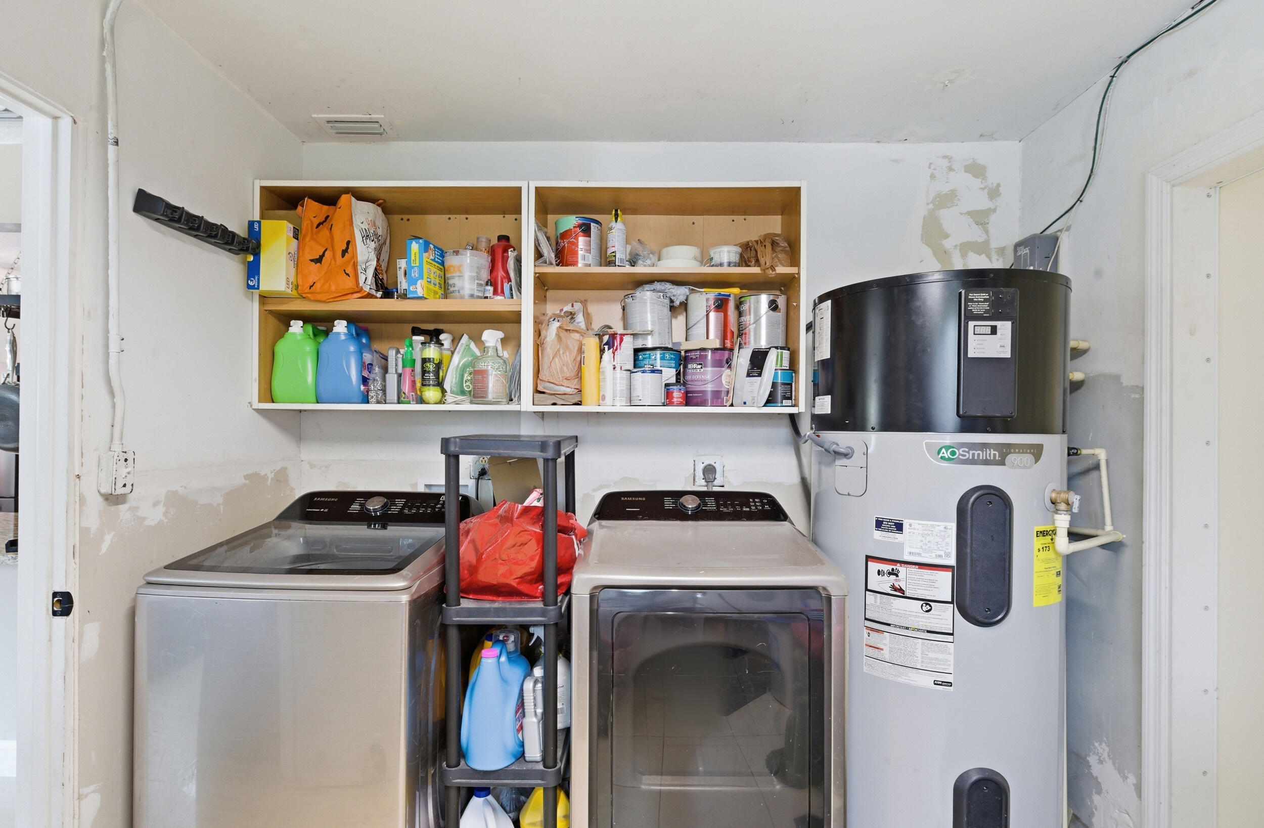 316 Riverdale Road Palm Springs, FL 33461 - Photo 24 of 35 Laundry