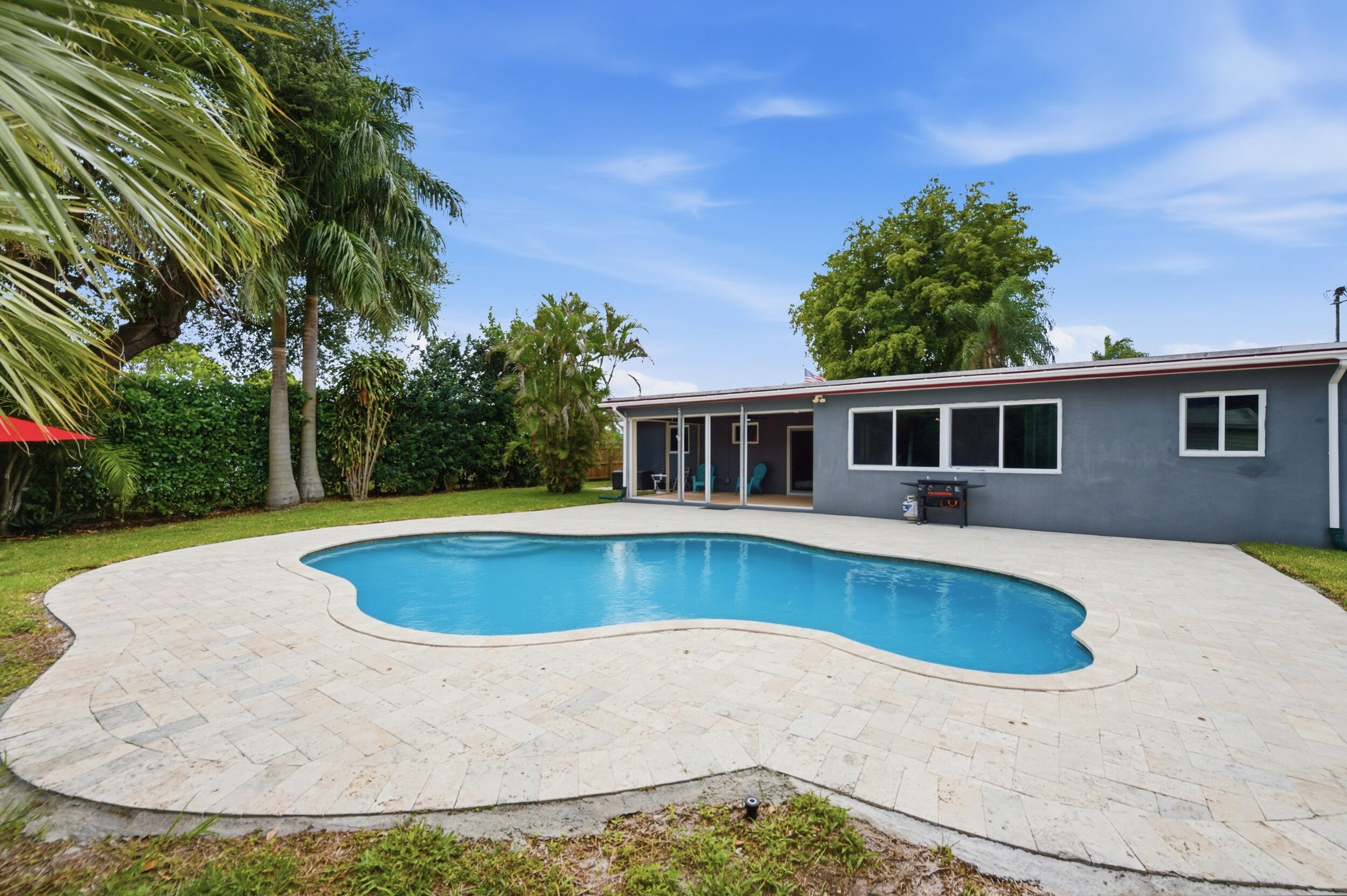 316 Riverdale Road Palm Springs, FL 33461 - Photo 26 of 35 Pool