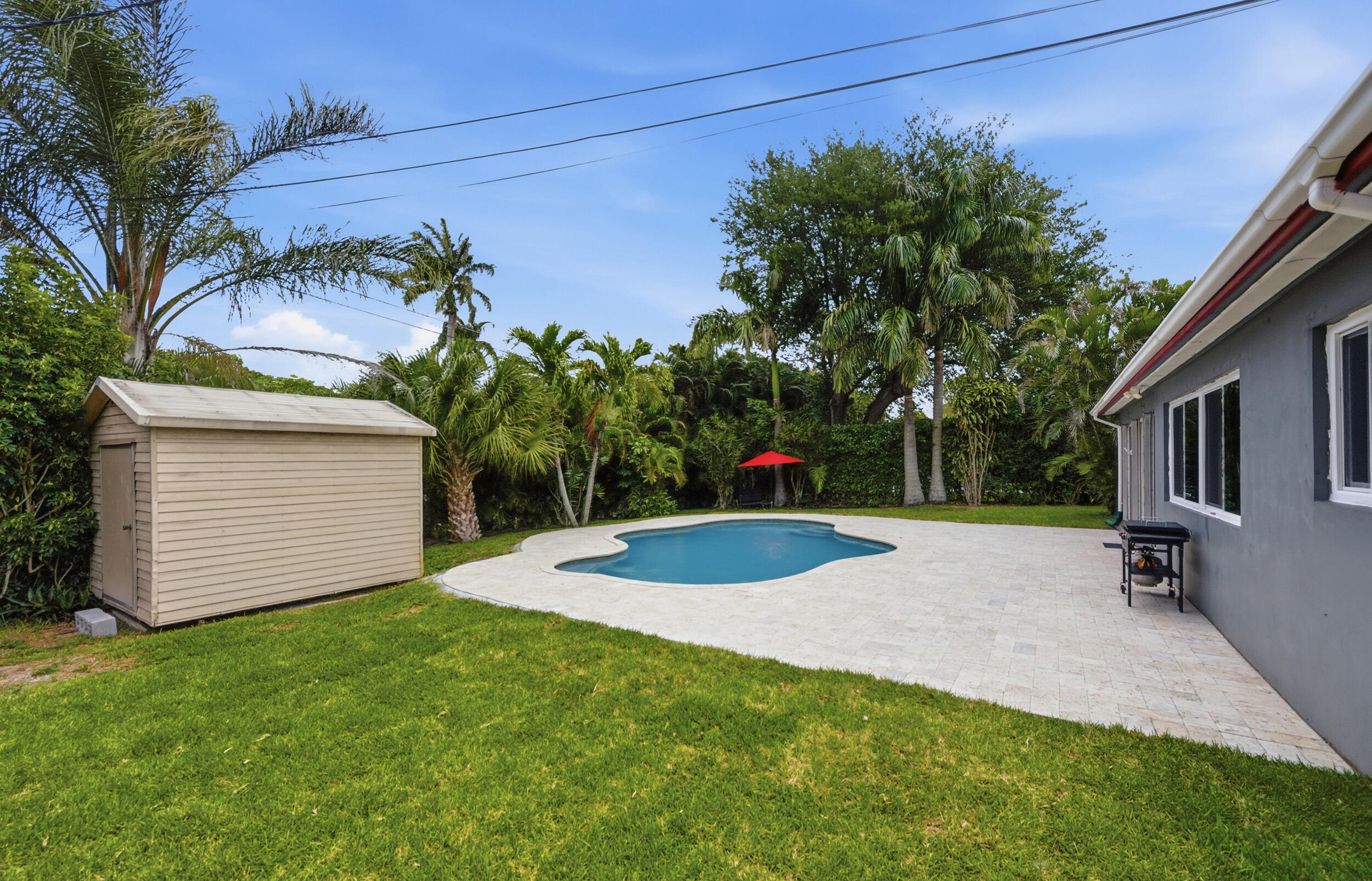 316 Riverdale Road Palm Springs, FL 33461 - Photo 27 of 35 Pool