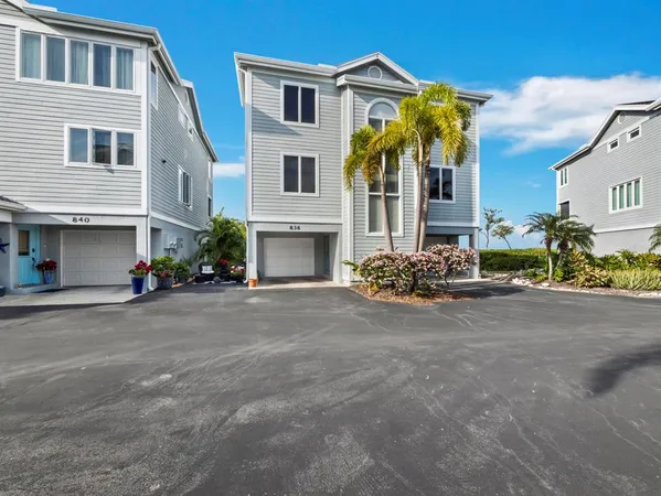 $975,000 | 836 Evergreen Way, Longboat Key, FL 34228