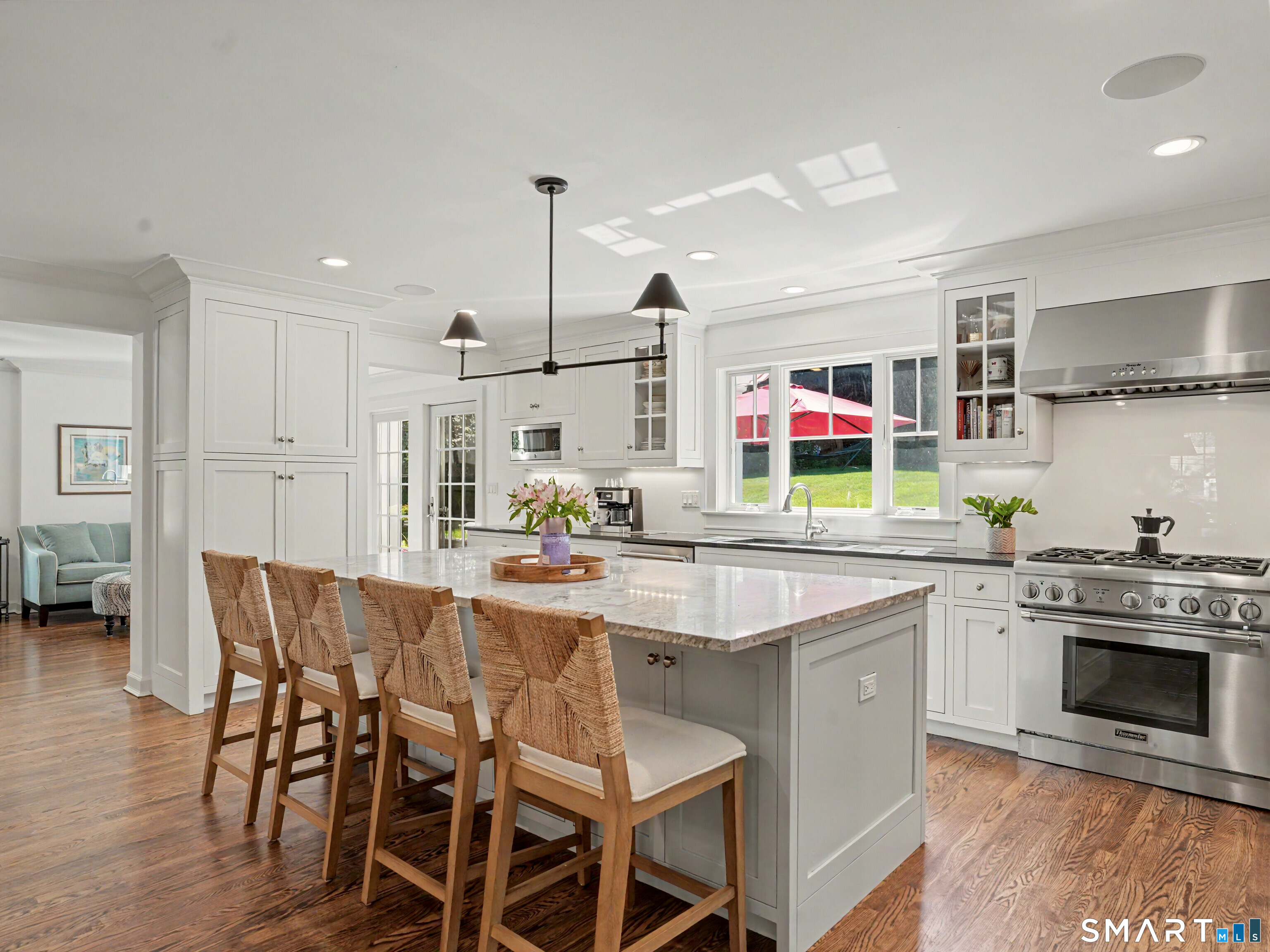 114 Lee Drive Fairfield, CT 06824 - Photo 6 of 36 Gallery Image 6