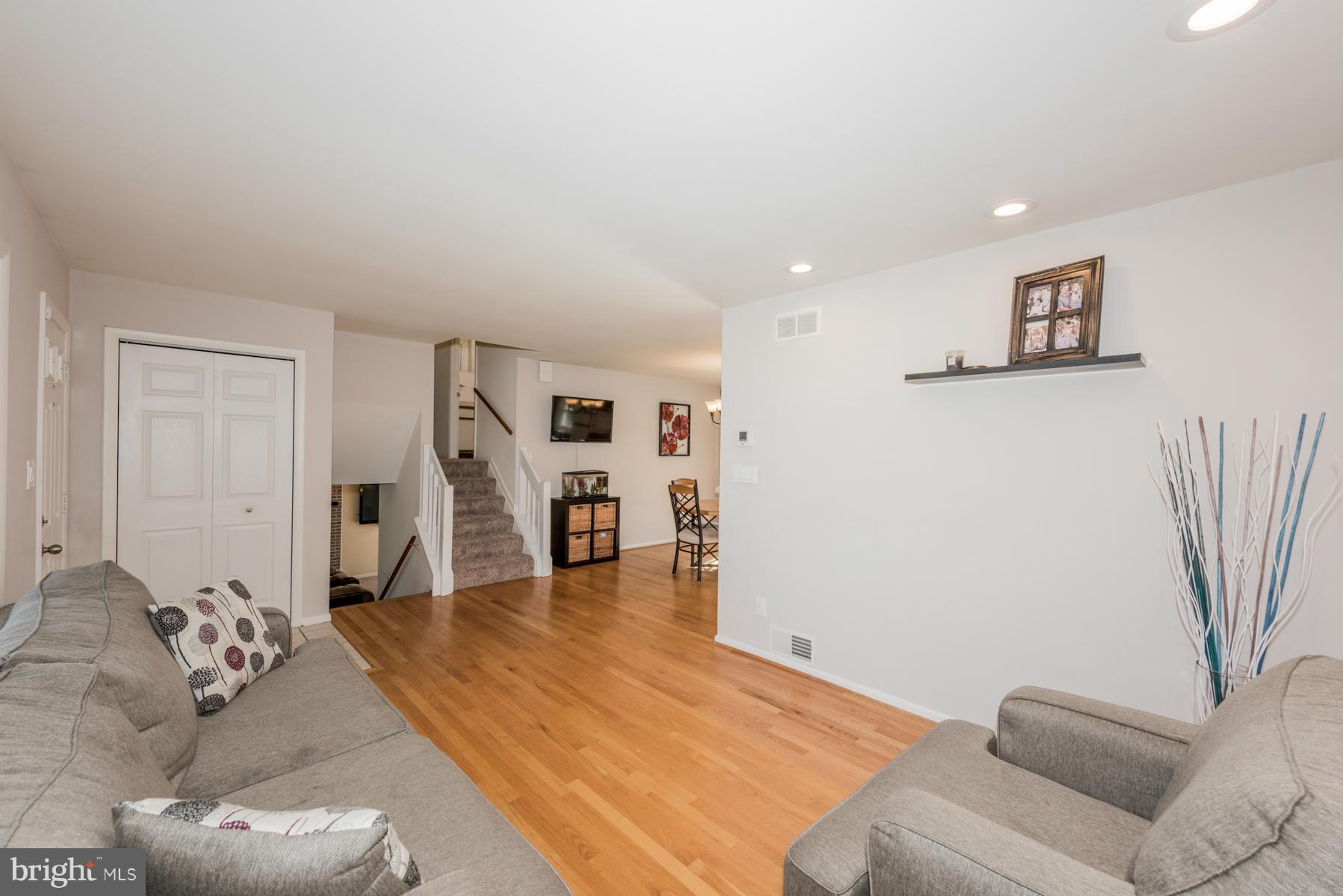 3248 Murray Road Finksburg, MD 21048 - Photo 3 of 30 Living Room