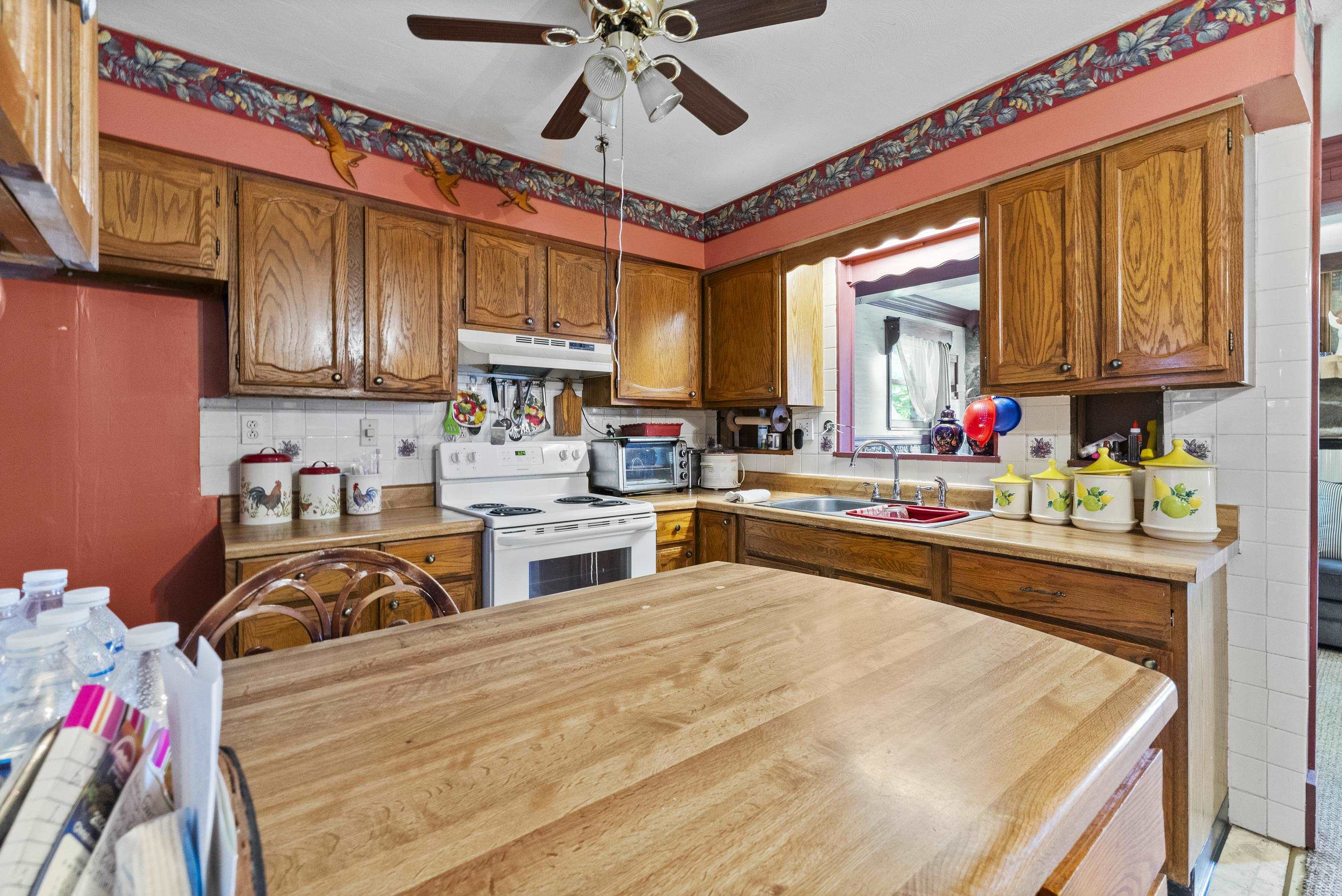 82 Ohio River Road Greenup, KY 41144 - Photo 14 of 49