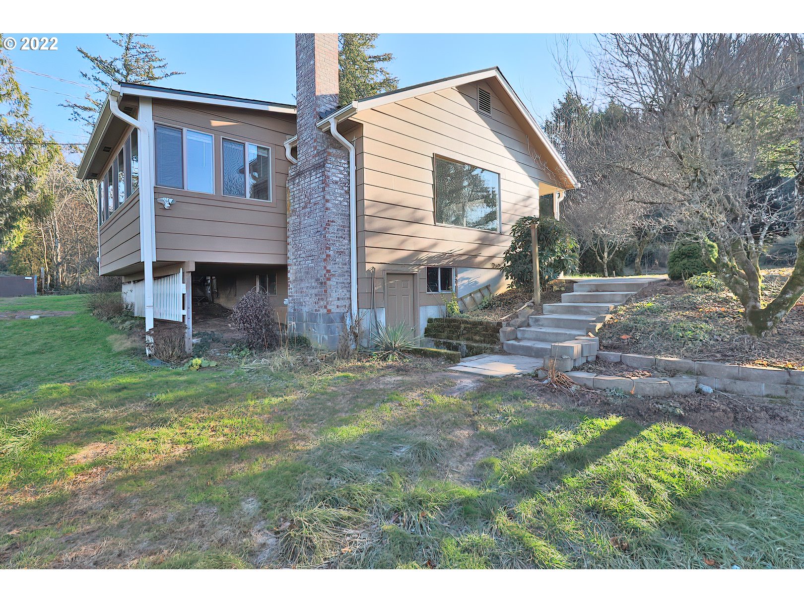 1940 Southeast Henkle Road Corbett, OR 97019 - Photo 2 of 31 Gallery Image 2