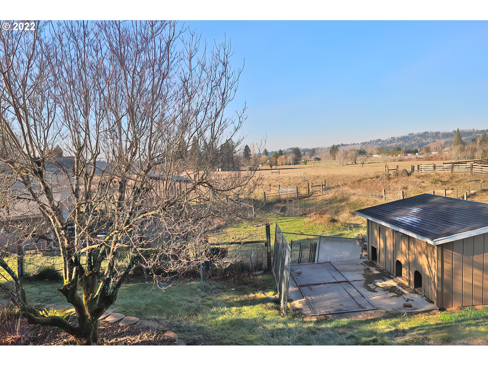 1940 Southeast Henkle Road Corbett, OR 97019 - Photo 21 of 31 Gallery Image 21