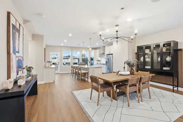 $636,954 | 205 Steeple Bush Lane, Unit 10444, Schaumburg, IL 60193