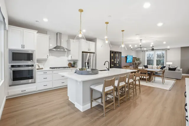 $636,954 | 205 Steeple Bush Lane, Unit 10444, Schaumburg, IL 60193