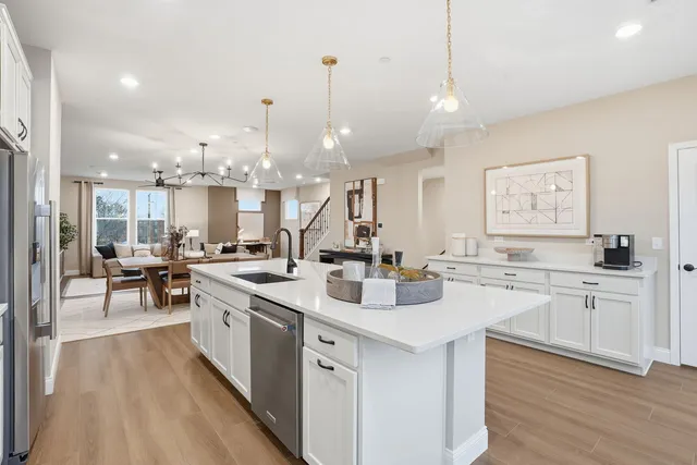 $636,954 | 205 Steeple Bush Lane, Unit 10444, Schaumburg, IL 60193