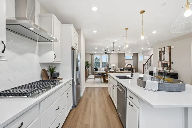 $636,954 | 205 Steeple Bush Lane, Unit 10444, Schaumburg, IL 60193