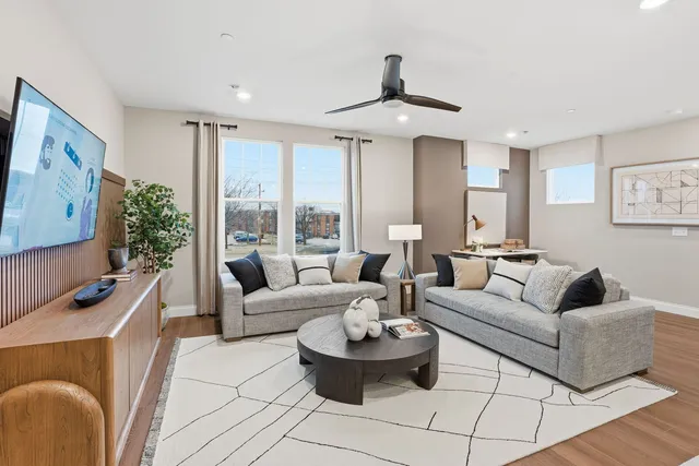 $636,954 | 205 Steeple Bush Lane, Unit 10444, Schaumburg, IL 60193