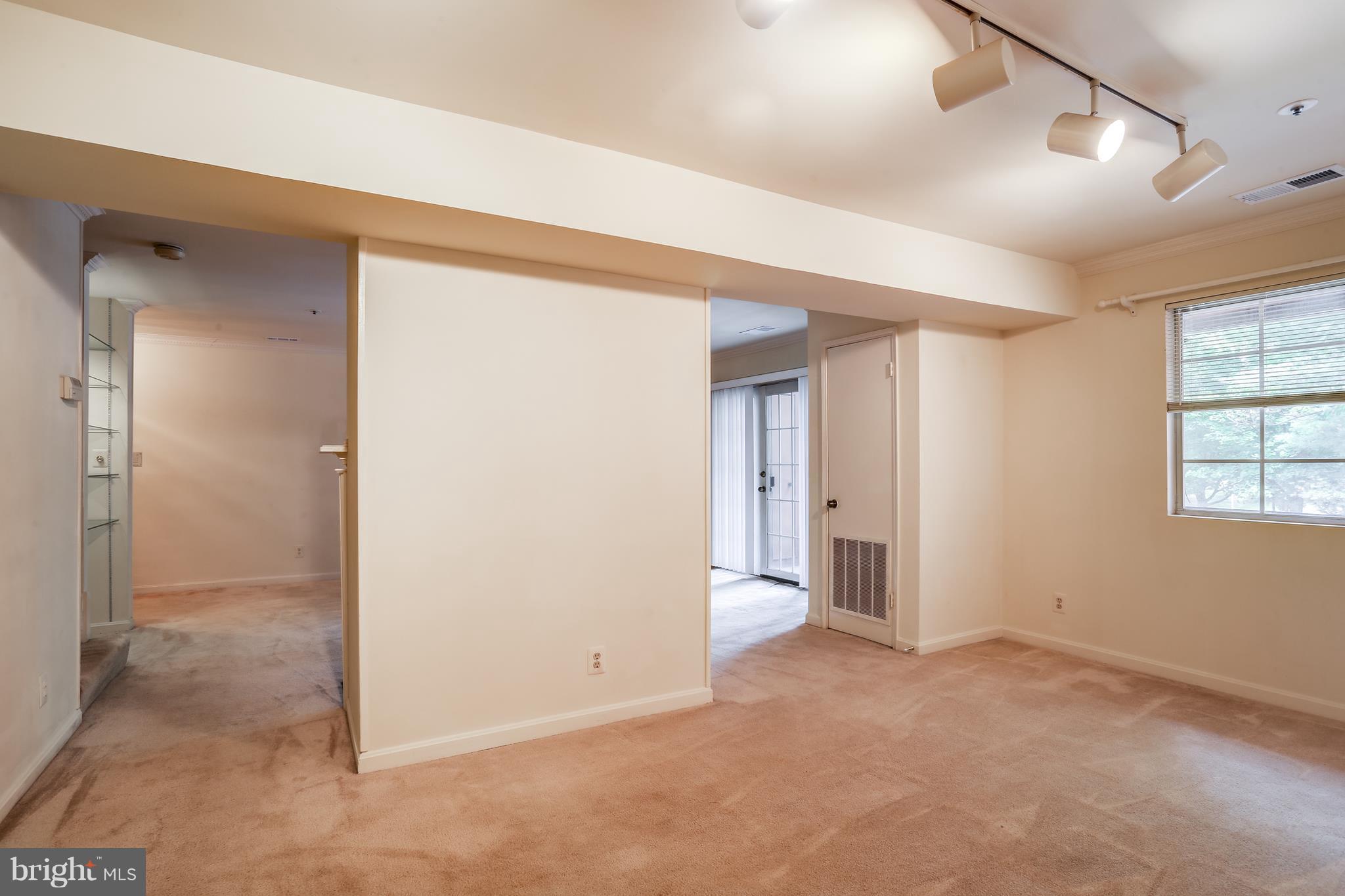 4954 Columbia Road, Unit 55 Columbia, MD 21044 - Photo 7 of 27 Dining Room looking into living room